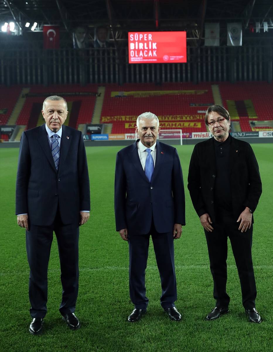Cumhurbaşkanı Erdoğan, Gürsel Aksel stadını açtı, inceledi 8