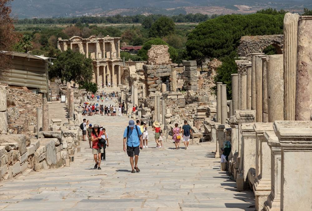 Efes Antik Kenti'nde ziyaretçi sayısı 7 ayda 340 bini aştı 18