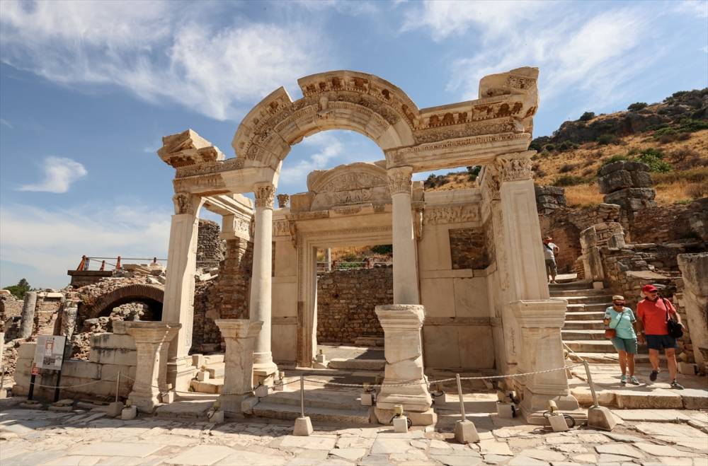 Efes Antik Kenti'nde ziyaretçi sayısı 7 ayda 340 bini aştı 3