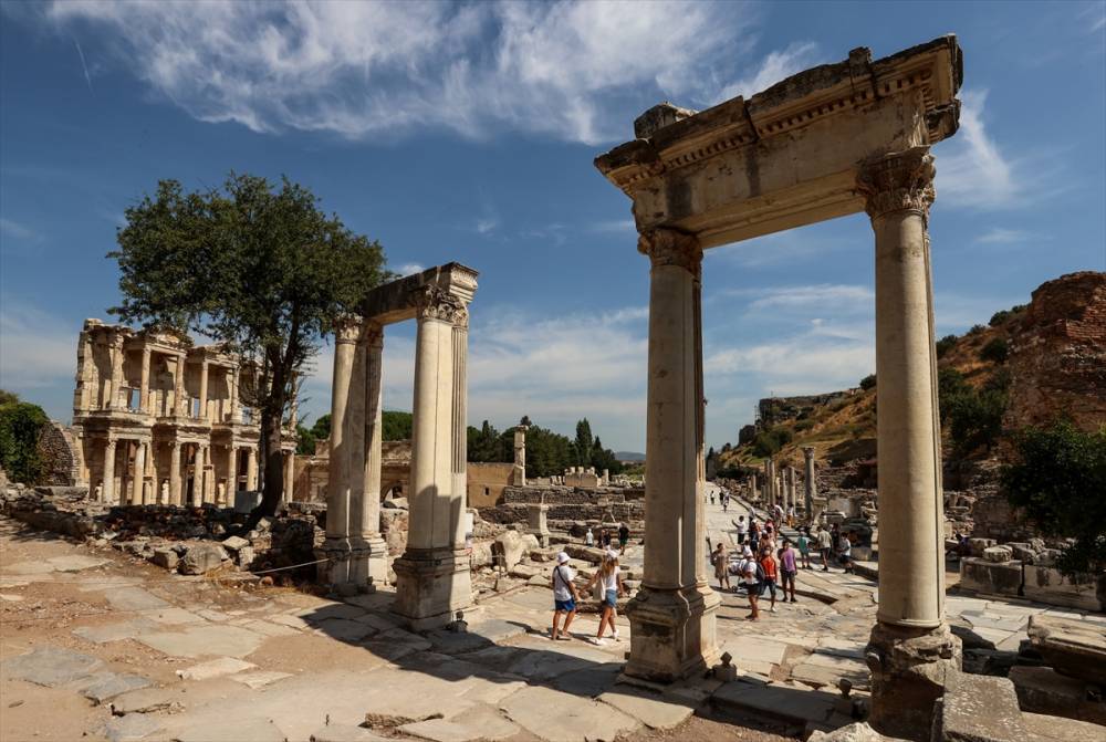 Efes Antik Kenti'nde ziyaretçi sayısı 7 ayda 340 bini aştı 7