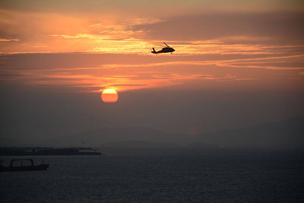 İzmir... 9 Eylül... Körfez... Akşam Güneşi... Gösteri Helikopterleri... 1