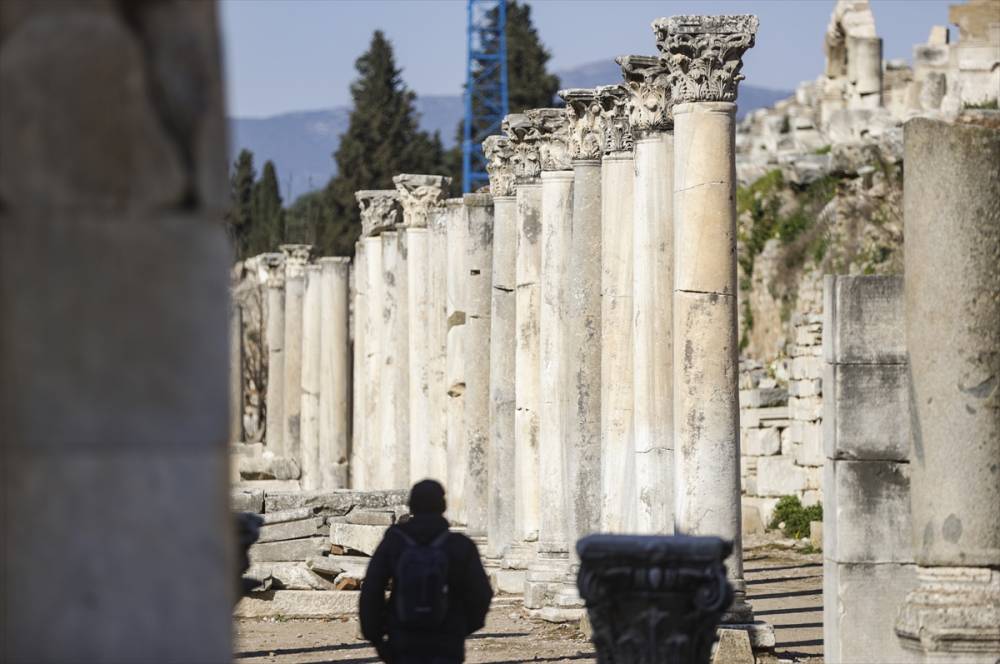 Efes Antik Kenti her mevsim turist ağırlamaya devam ediyor 9