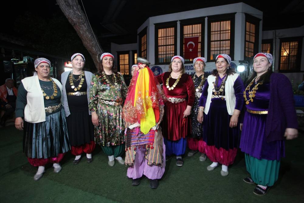Muğla'da "Yaren Gecesi" etkinliği düzenlendi 16