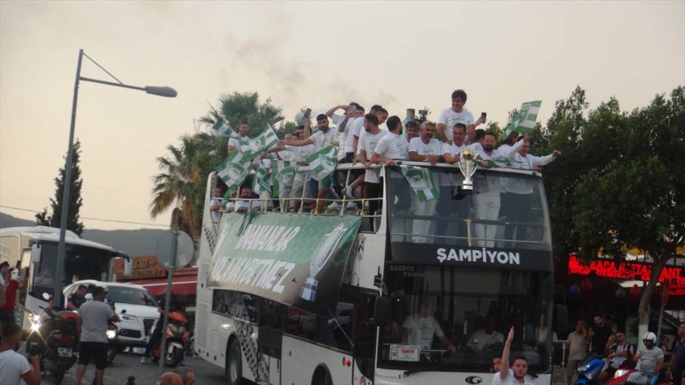 Spor Toto 1. Lig'e yükselen Bodrumspor taraftarıyla buluştu 13