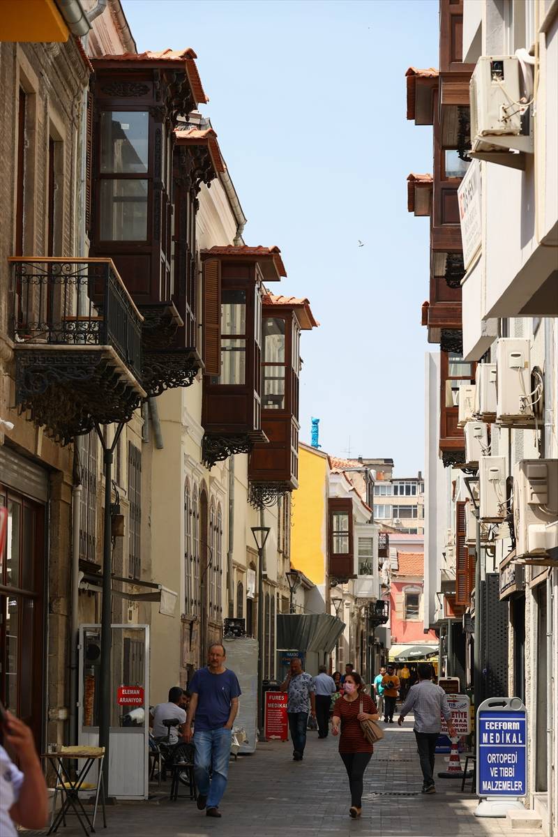 Tarihi Kemeraltı, restore edilen binalarıyla "dünya mirası" ol 19