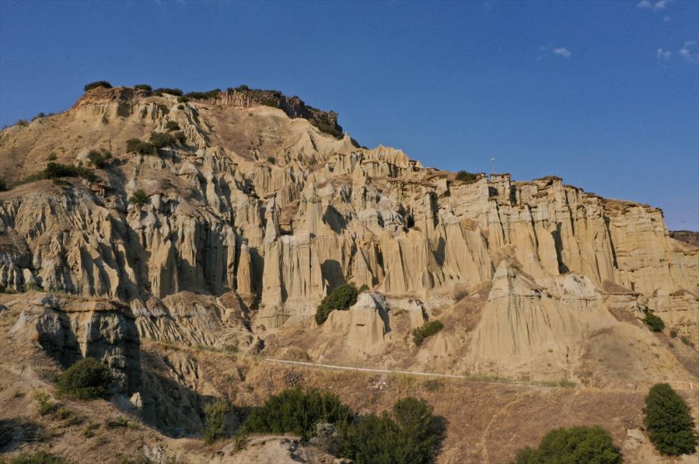 Manisa'daki "Yanık Ülke" dron ile görüntülendi 18