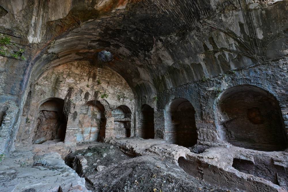 "Yedi Uyuyanlar" ve "Zeus" mağaraları turizme katkı  10