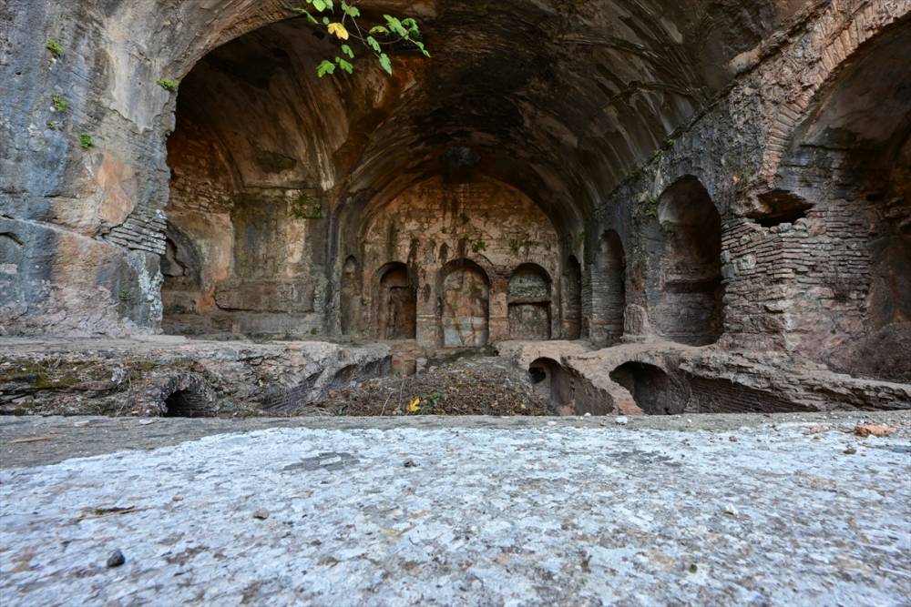 "Yedi Uyuyanlar" ve "Zeus" mağaraları turizme katkı  12