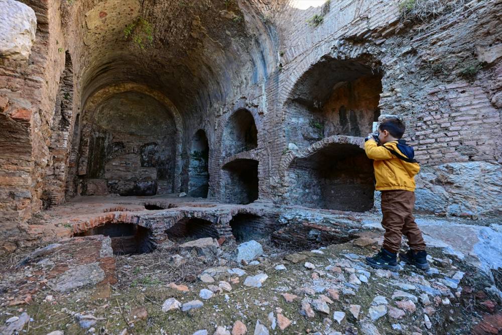 "Yedi Uyuyanlar" ve "Zeus" mağaraları turizme katkı  15