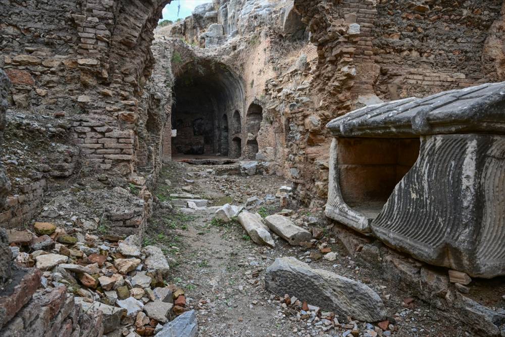 "Yedi Uyuyanlar" ve "Zeus" mağaraları turizme katkı  19