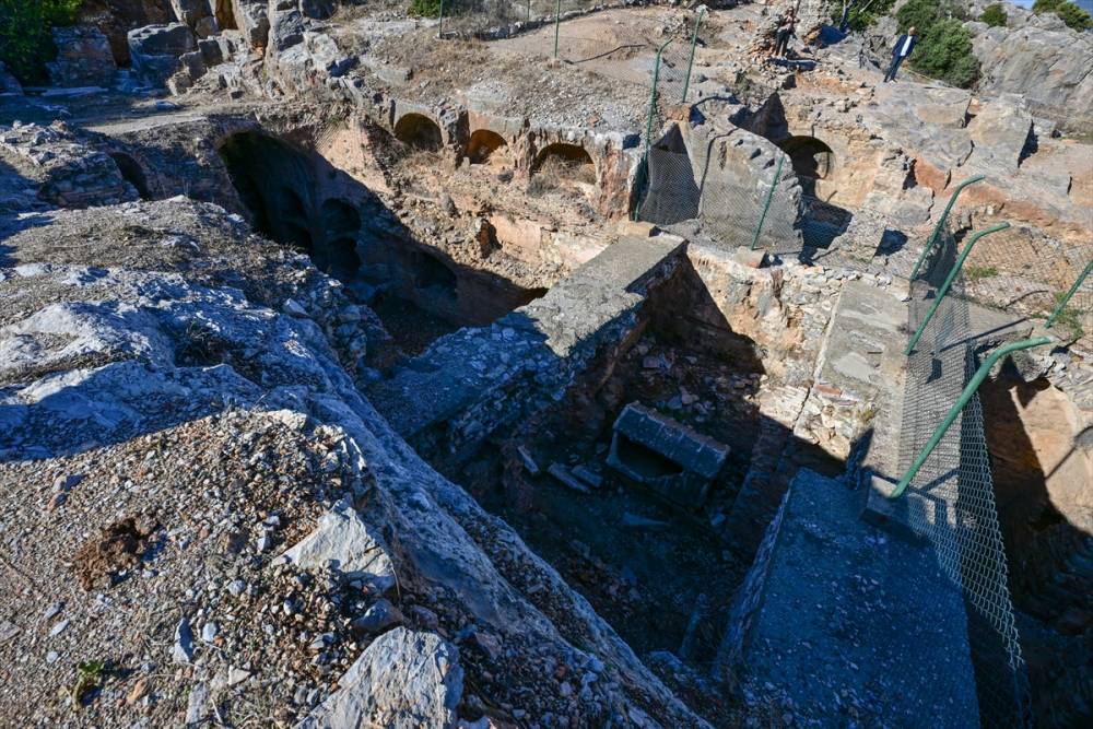 "Yedi Uyuyanlar" ve "Zeus" mağaraları turizme katkı  9