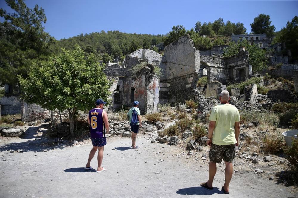 Fethiye'deki "Hayalet köy" turistlerin ziyaretleriyle can 10