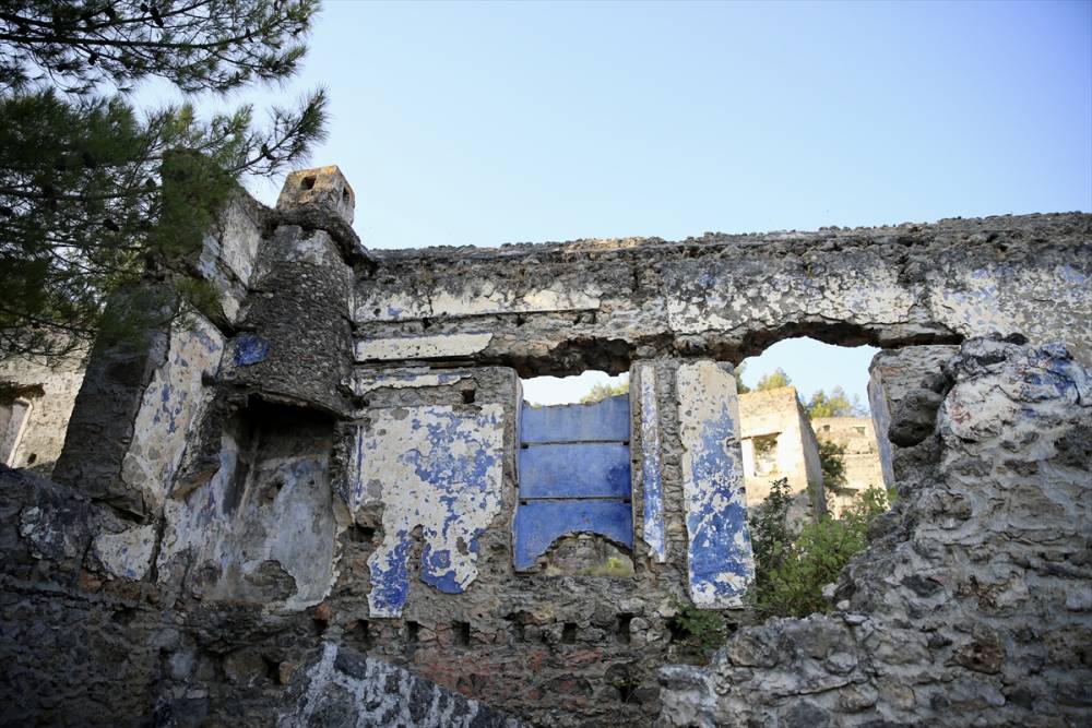 Fethiye'deki "Hayalet köy" turistlerin ziyaretleriyle can 18