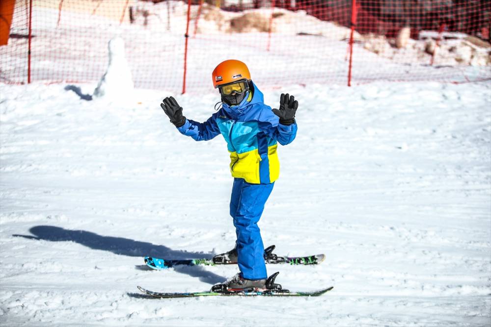 Türkiye'nin kayak merkezleri Türk sporuna hizmet ediyor 8