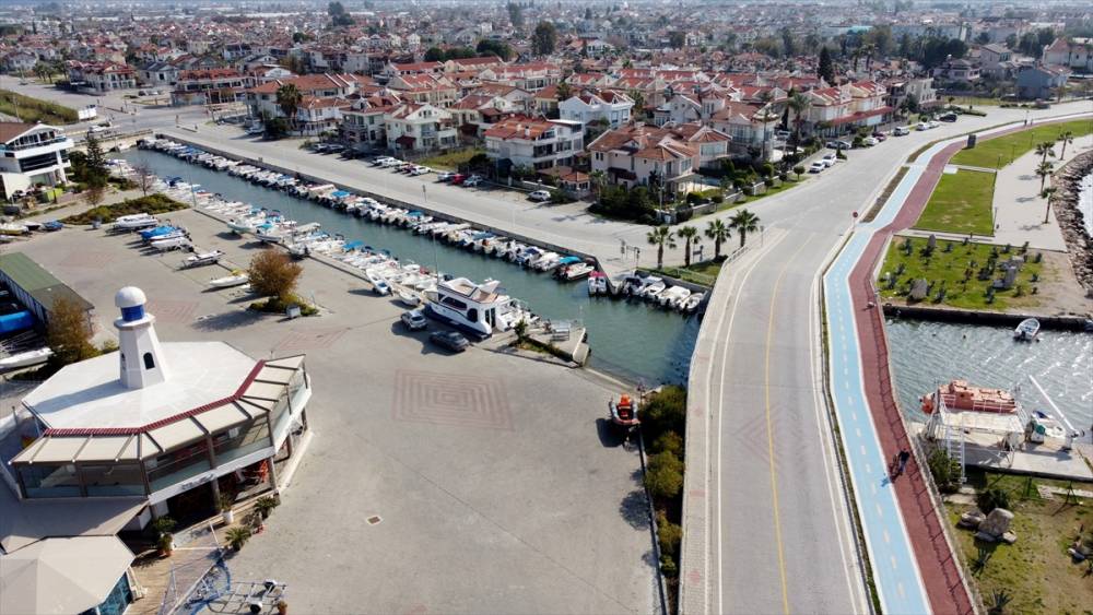 Turizm merkezleri Antalya ve Muğla sokağa çıkma kısıtlamasıyla sessizliğ 1