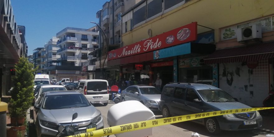 İzmir'de iş yerine silahlı saldırı: 2 ölü 1 ağır yaralı