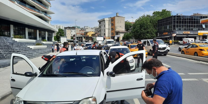 Beyoğlu’nda dev asayiş uygulaması: İlçede giriş çıkışlar tutuldu