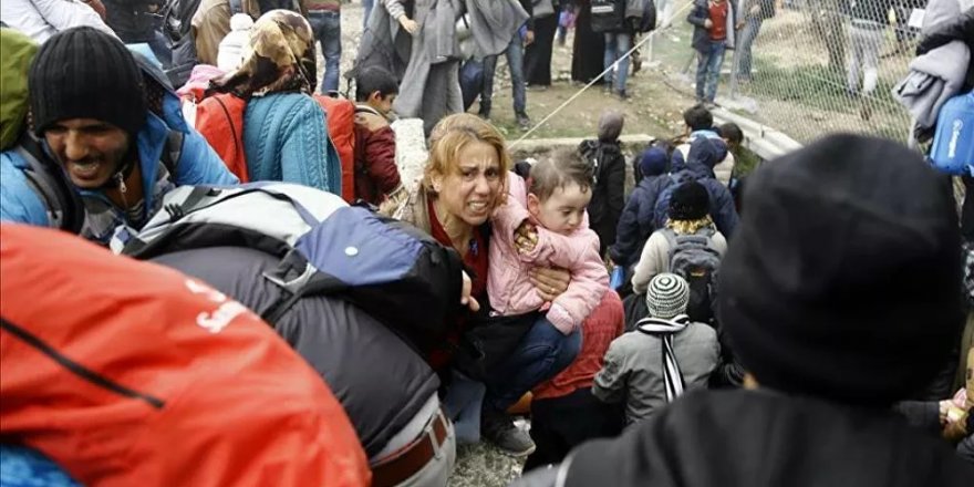 Yunanistan'dan Türkiye'ye göçmenlerin geçişini durdurmak için daha fazla çaba harcamaya çağrısı