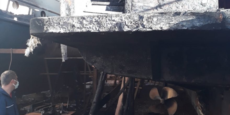 Muğla'da tersane yangınında iki teknede hasar oluştu