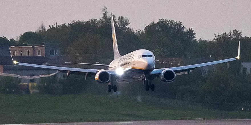 Minsk, Ryanair pilotu ile havalimanı kontrol kulesi arasındaki diyaloğu yayınladı