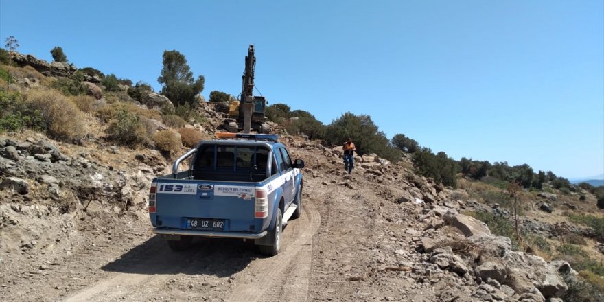 Bodrum'da arkeolojik sit alanında yapılan yol açma çalışması durduruldu