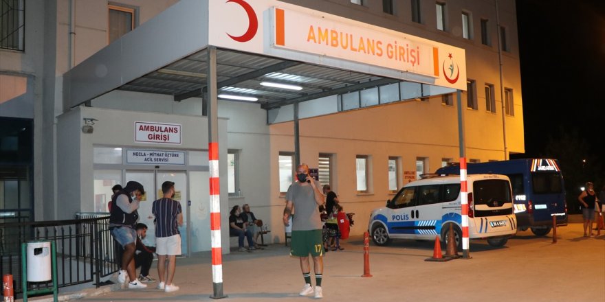 İzmir'de motosiklet, kaldırımdaki yayaya çarptı: 1 ölü, 2 yaralı