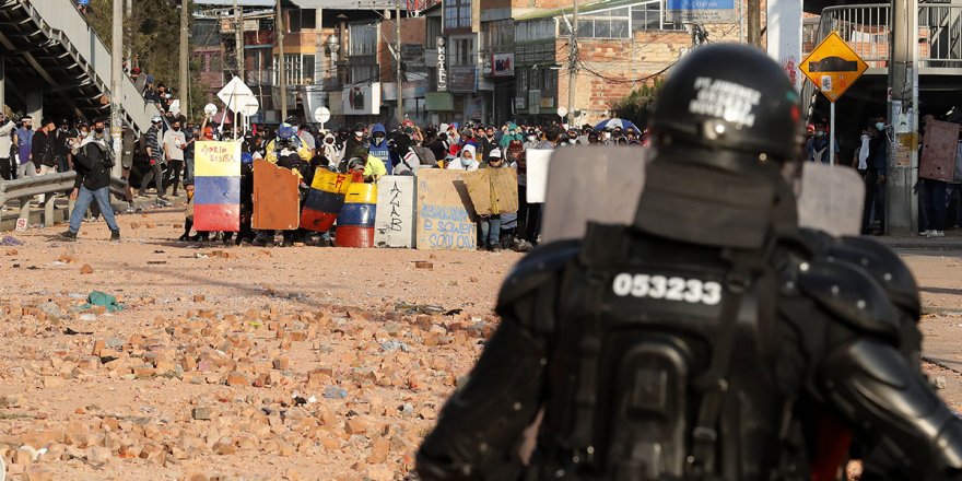 Kolombiya'da hükümet karşıtı protestoların 1. ayında sokaklar karıştı: 4 ölü