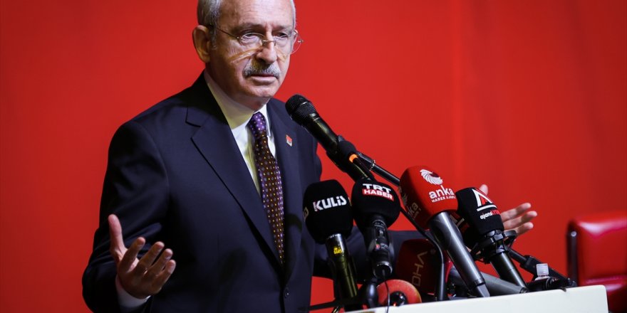 CHP Genel Başkanı Kemal Kılıçdaroğlu, Aydın'da kanaat önderleri ve muhtarlarla bir araya geldi