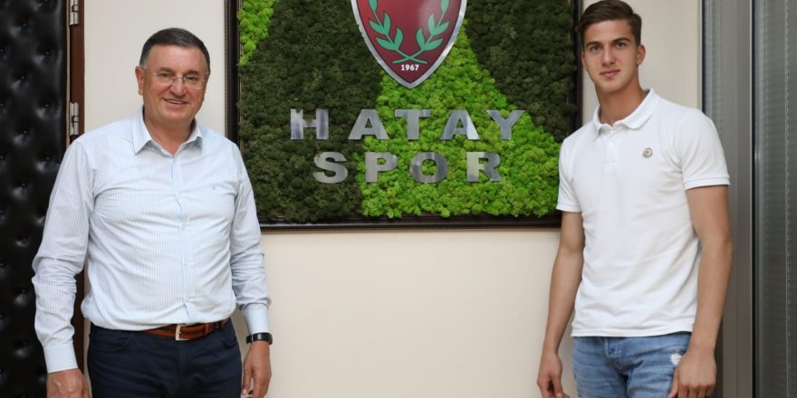 Hatayspor’a 18 yaşında forvet