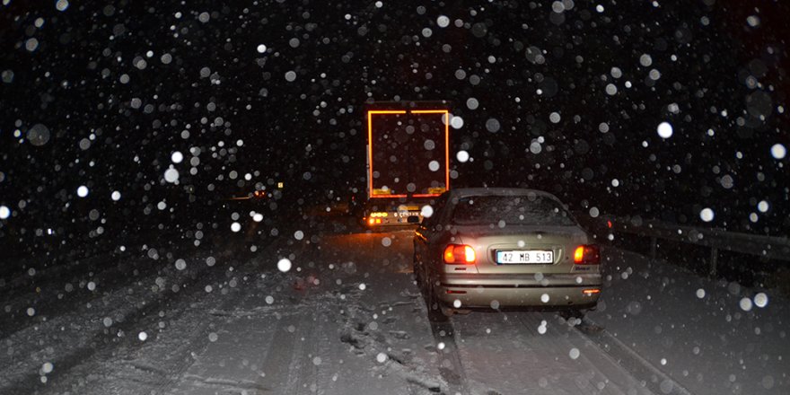 Antalya'da kar yağışı başladı