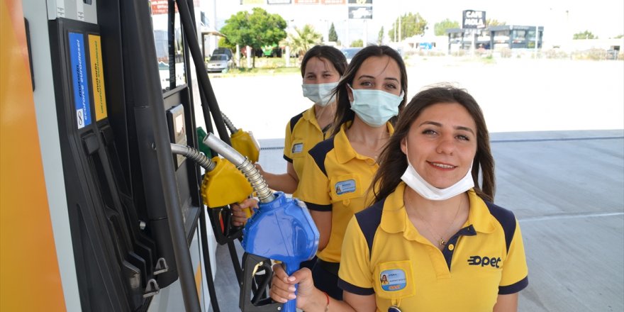 Söke'de çalışanların tamamı kadınlardan oluşan akaryakıt istasyonu hizmete girdi