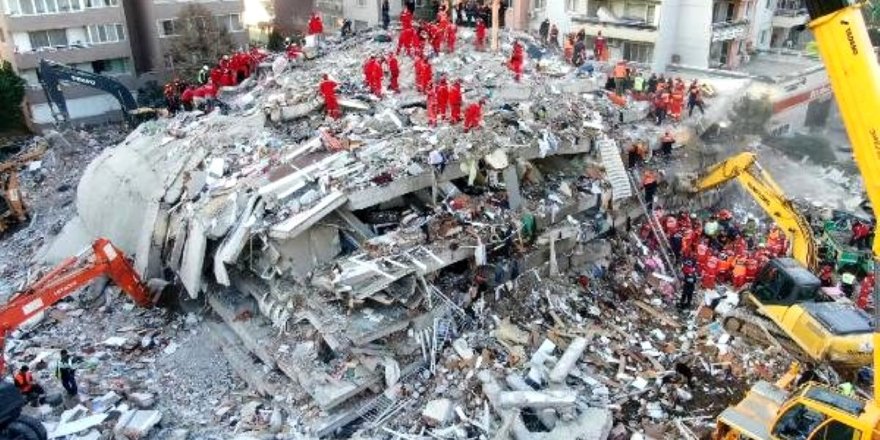 İzmir depreminde yıkılan Rıza Bey Apartmanı'na ilişkin bilirkişi raporu mahkemeye gönderildi