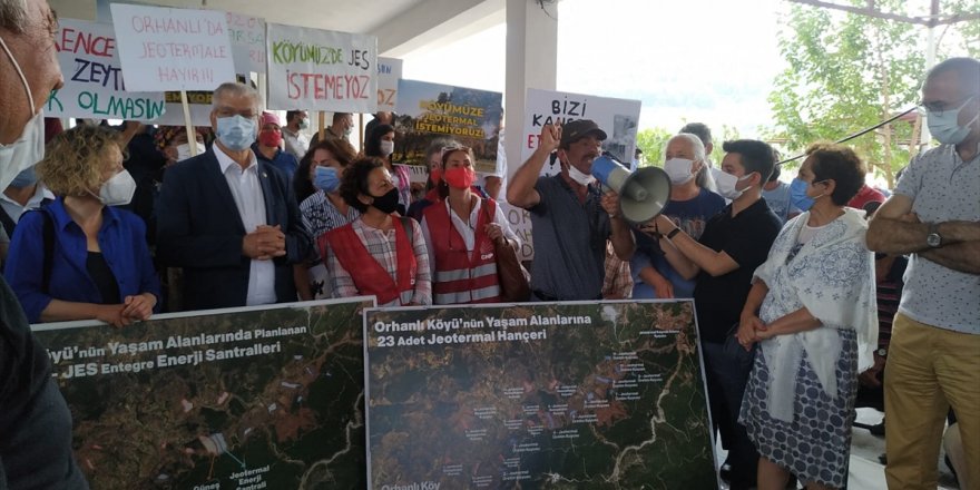 Seferihisar'da jeotermal enerji santrali projesi için düzenlenen toplantı, protestolar nedeniyle yapılamadı