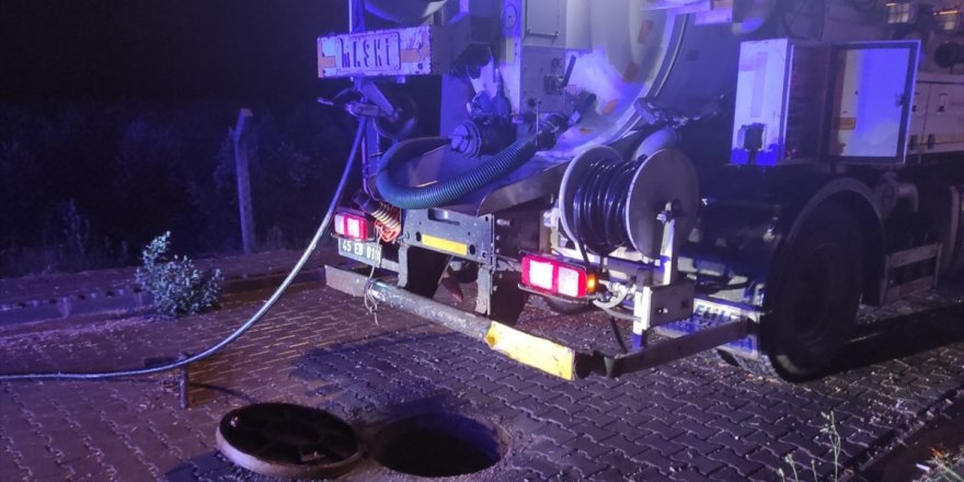Manisa'da tıkanan kanalizasyon hattını açmaya çalışan işçi ağır yaralandı