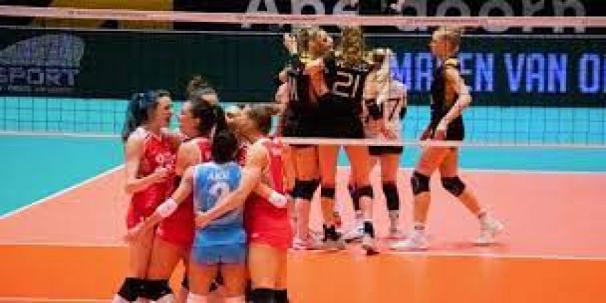 Erdoğan, A Milli Kadın Voleybol Takımı’nı tebrik etti