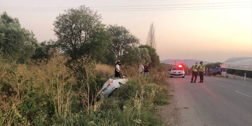 Manisa'daki iki trafik kazasında 6 kişi yaralandı