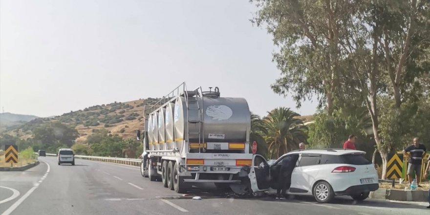 Aydın'da tır ile otomobilin çarpışması sonucu 3 kişi yaralandı