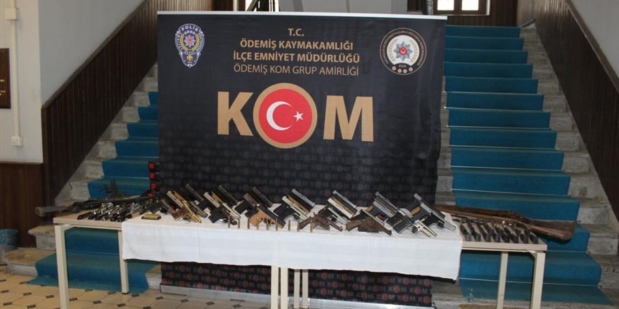 İzmir'de silah kaçakçılığı operasyonu: 2 gözaltı