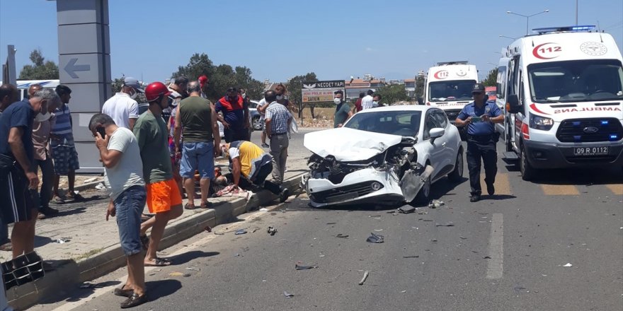 Didim'deki trafik kazasında 3 kişi yaralandı