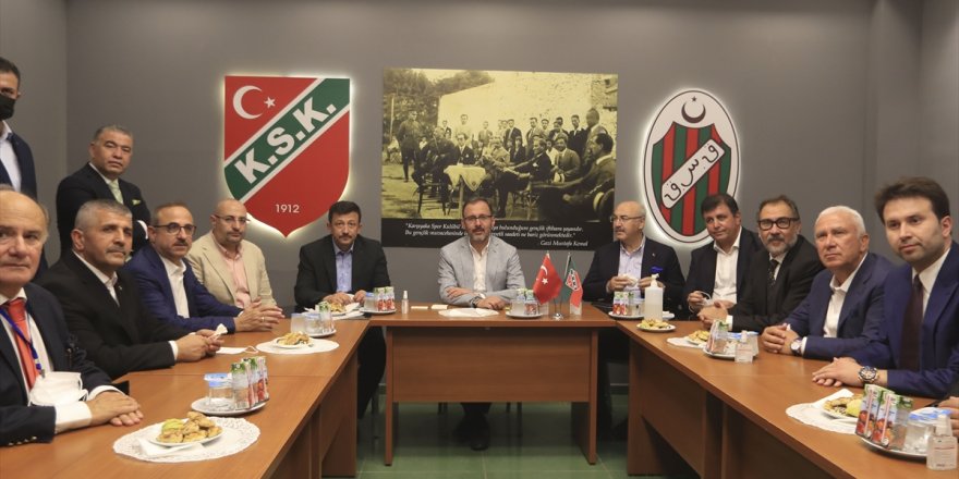 Gençlik ve Spor Bakanı Kasapoğlu, İzmir'de
