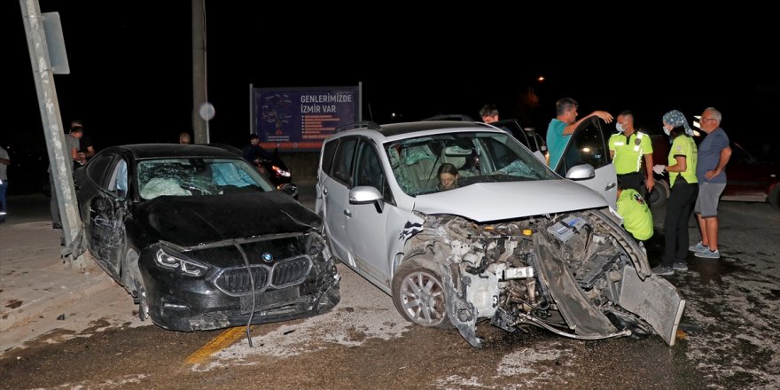 Fethiye'de iki otomobil çarpıştı: 3 yaralı