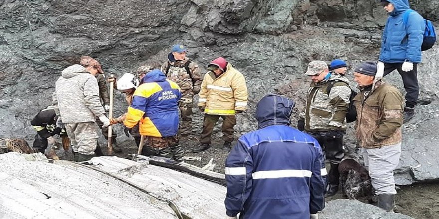 Rusya'da düşen uçaktaki 28 kişiden 19'unun cansız bedenine ulaşıldı