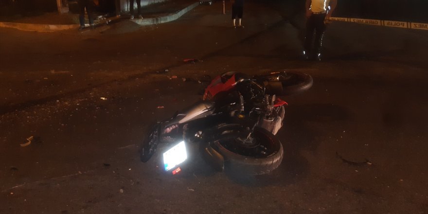 Aydın'da kamyonet ile motosiklet çarpıştı: 1 ölü, 1 yaralı