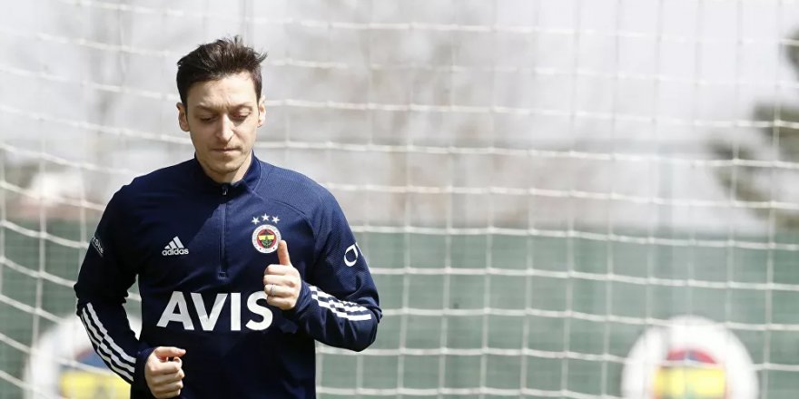 Mesut Özil: Pereira akıllı bir hoca, ne yapacağını biliyor