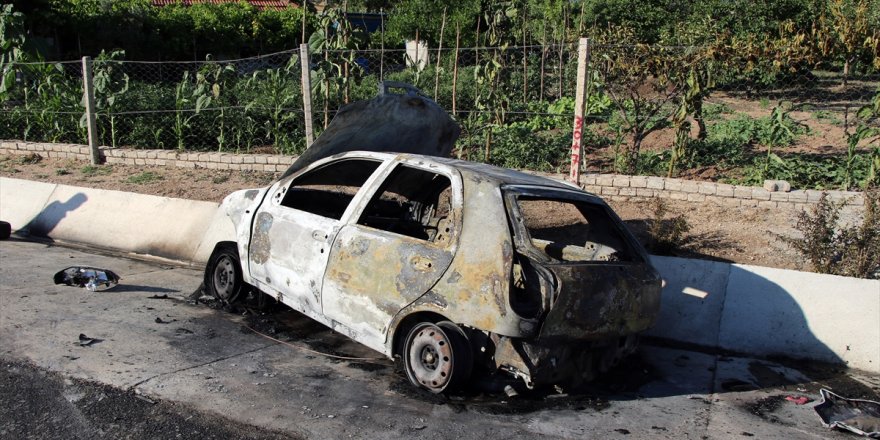 Uşak'ta devrilerek alev alan otomobilin sürücüsü yaralandı