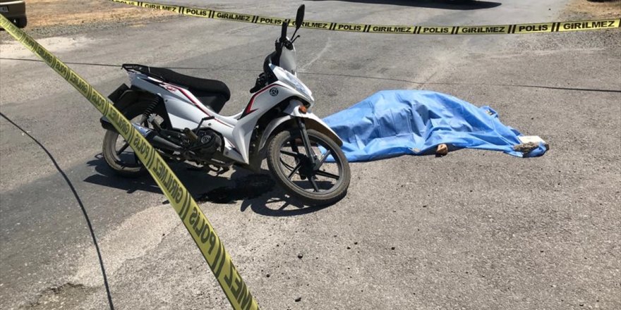 İzmir'de motosikletiyle seyir halindeyken silahlı saldırıya uğrayan kadın, hayatını kaybetti