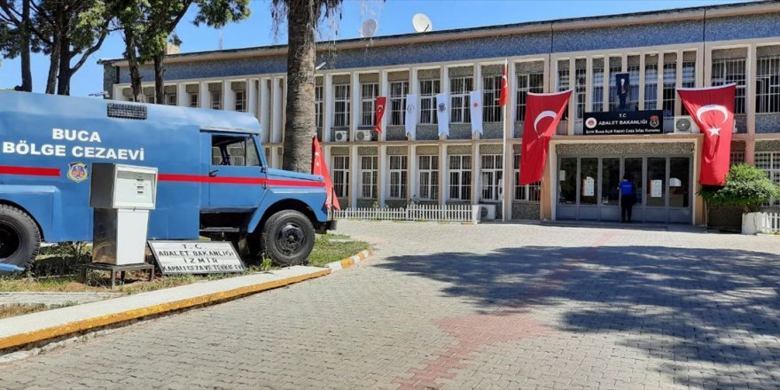 İzmir'de filmlere de sahne olan 62 yıllık Buca Cezaevi kapatıldı