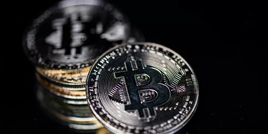 Bitcoin bir aydan sonra ilk kez 30 bin doların altında