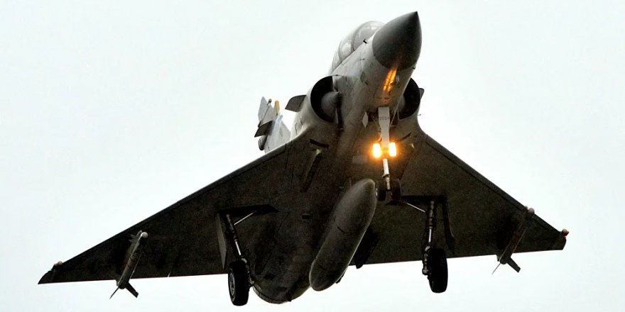 Mali'de Fransa'ya ait savaş uçağı düştü