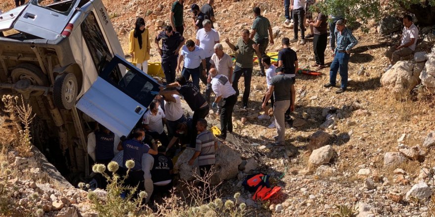 Nemrut dönüşü feci kaza: 2 ölü, 5 yaralı